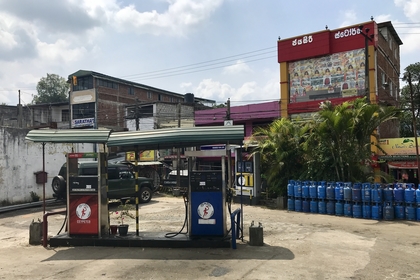 DED9AACA FB1E 4070 9309 7952F57D9FC8