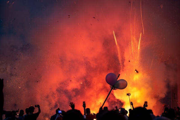 Feuerwerk beim Weihnachtsspektakel Las Parrandas in Remedios