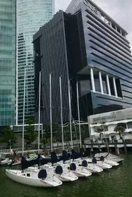 2B87C106 7044 445C 9937 FCE97B825E9E