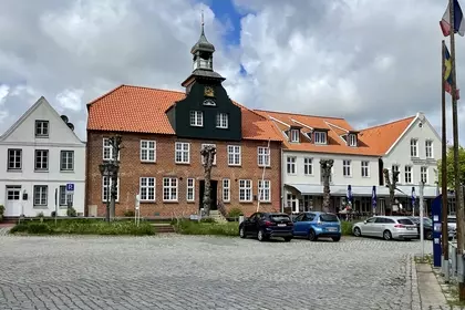 1F0EB766 F09D 4BA4 94EA 37032D59F0D7