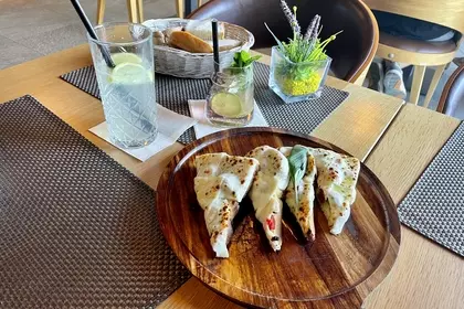 398CFBFC 8081 49E6 9D87 91E6661A0C96