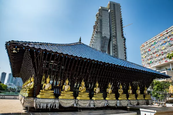 Buddhistischer Tempel Seema Malakaya in Colombo, Sri Lanka