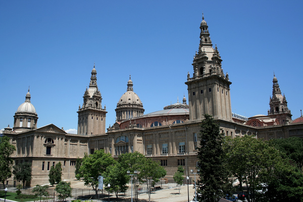 Barcelon, ist für ihre Kunstwerke und Architektur bekannt und von der Hand des Künstlers Antoni Gaudí geprägt, Spanien