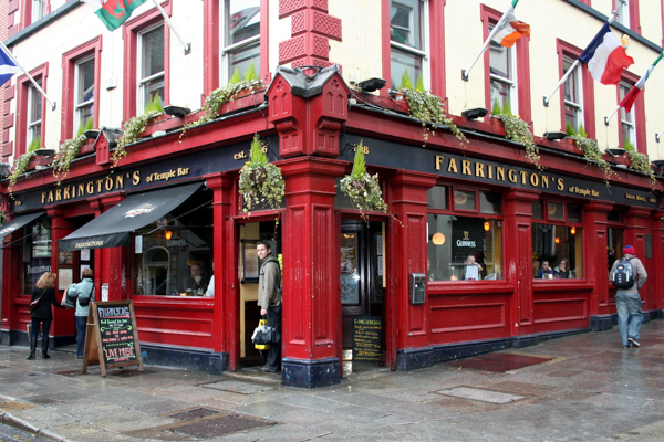 Allein in der irischen Hauptstadt Dublin gibt es knapp 800 Pubs